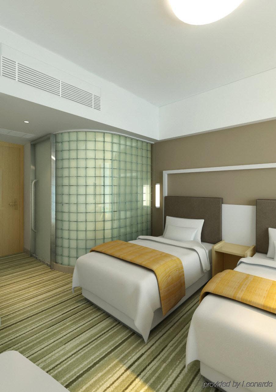 Holiday Inn Express Shanghai Nanhuizui Room photo