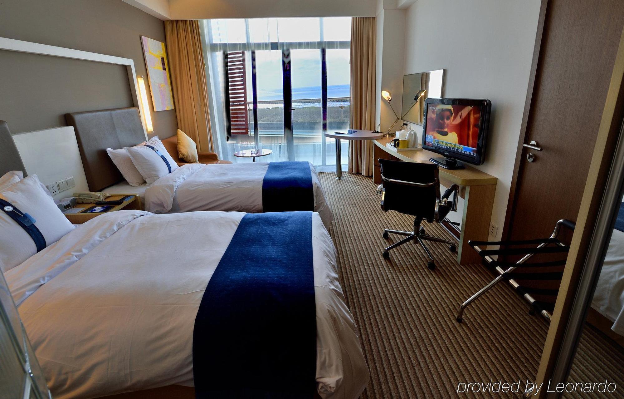 Holiday Inn Express Shanghai Nanhuizui Exterior photo